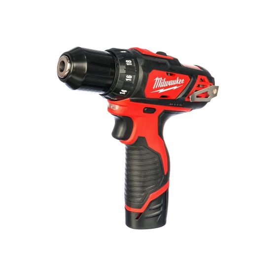 Аккумуляторная дрель-шуруповерт Milwaukee M12 BDD-202С Аккумуляторная дрель-шуруповерт Milwaukee M12 BDD-202С