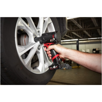 Субкомпактный аккумуляторный гайковерт Milwaukee M12 FIWF12-422X FUEL Аккумуляторный гайковерт Milwaukee M12 FIWF12-422X FUEL