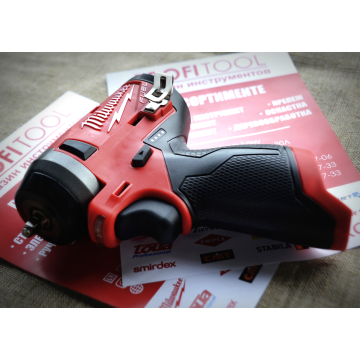 Субкомпактный аккумуляторный гайковерт Milwaukee M12 FIW14-0 FUEL Аккумуляторный гайковерт Milwaukee M12 FIW14-0 FUEL