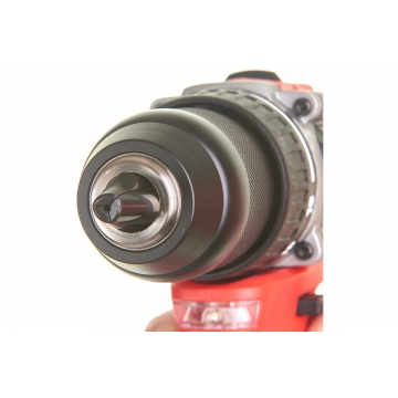 Аккумуляторная дрель-шуруповерт Milwaukee M18 CBLDD-402C Аккумуляторная дрель-шуруповерт Milwaukee M18 CBLDD-402C