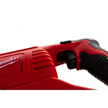Аккумуляторная сабельная пила Milwaukee M18 BSX-0 Аккумуляторная сабельная пила Milwaukee M18 BSX-0