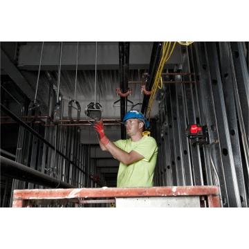 Аккумуляторный линейно-точечный лазерный нивелир Milwaukee M12 CLLP-0C Аккумуляторный линейно-точечный лазерный нивелир Milwaukee M12 CLLP-0C