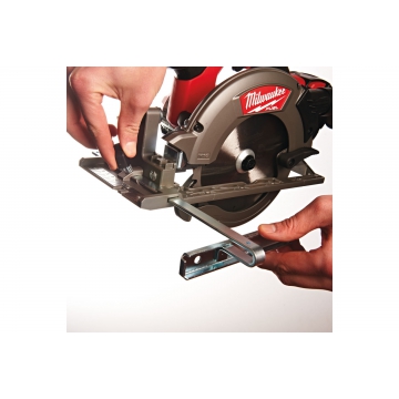 Аккумуляторная циркулярная пила Milwaukee M18 CCS55-0Х кейс HD BOX Аккумуляторная циркулярная пила Milwaukee M18 CCS55-0Х кейс HD BOX
