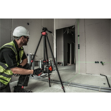 Аккумуляторный линейно-точечный лазерный нивелир Milwaukee M12 CLLP-0C Аккумуляторный линейно-точечный лазерный нивелир Milwaukee M12 CLLP-0C