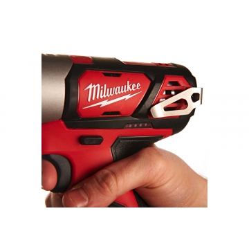 Аккумуляторный гайковерт Milwaukee M12BIW38-0