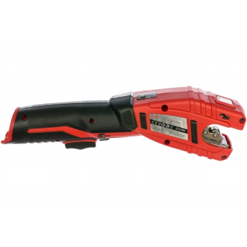 Аккумуляторный труборез Milwaukee C12PC-0 Аккумуляторный труборез Milwaukee C12PC-0