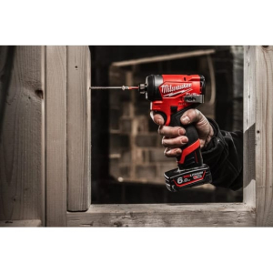Аккумуляторный винтоверт Milwaukee M12 FID2-0