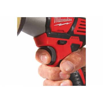 Аккумуляторная полировальная машина Milwaukee M12 BPS-0 Аккумуляторная полировальная машина Milwaukee M12 BPS-0