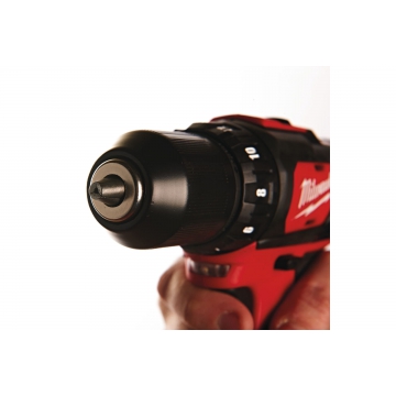 Аккумуляторная дрель-шуруповерт Milwaukee M12BDD-0 Аккумуляторная дрель-шуруповерт Milwaukee M12BDD-0