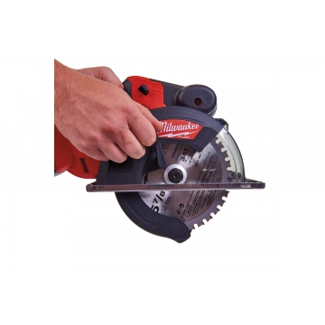 Аккумуляторная циркулярная пила по металлу Milwaukee M18 FMCS-0X FUEL HD BOX Аккумуляторная циркулярная пила по металлу Milwaukee M18 FMCS-0X FUEL HD BOX
