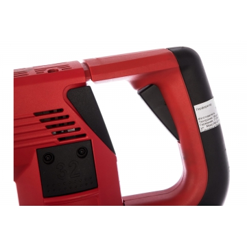 Перфоратор Milwaukee PLH 32 XE