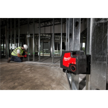 Аккумуляторный линейно-точечный лазерный нивелир Milwaukee M12 CLLP-0C Аккумуляторный линейно-точечный лазерный нивелир Milwaukee M12 CLLP-0C