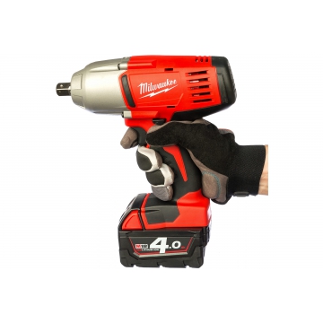 Аккумуляторный импульсный гайковерт Milwaukee HD18 HIW-402С Аккумуляторный импульсный гайковерт Milwaukee HD18 HIW-402С
